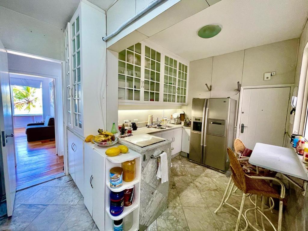 Luxo Frente Mar Arpoardor Apartamento